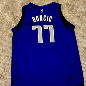 Luka Doncic Dallas Mavericks Jersey Youth XL